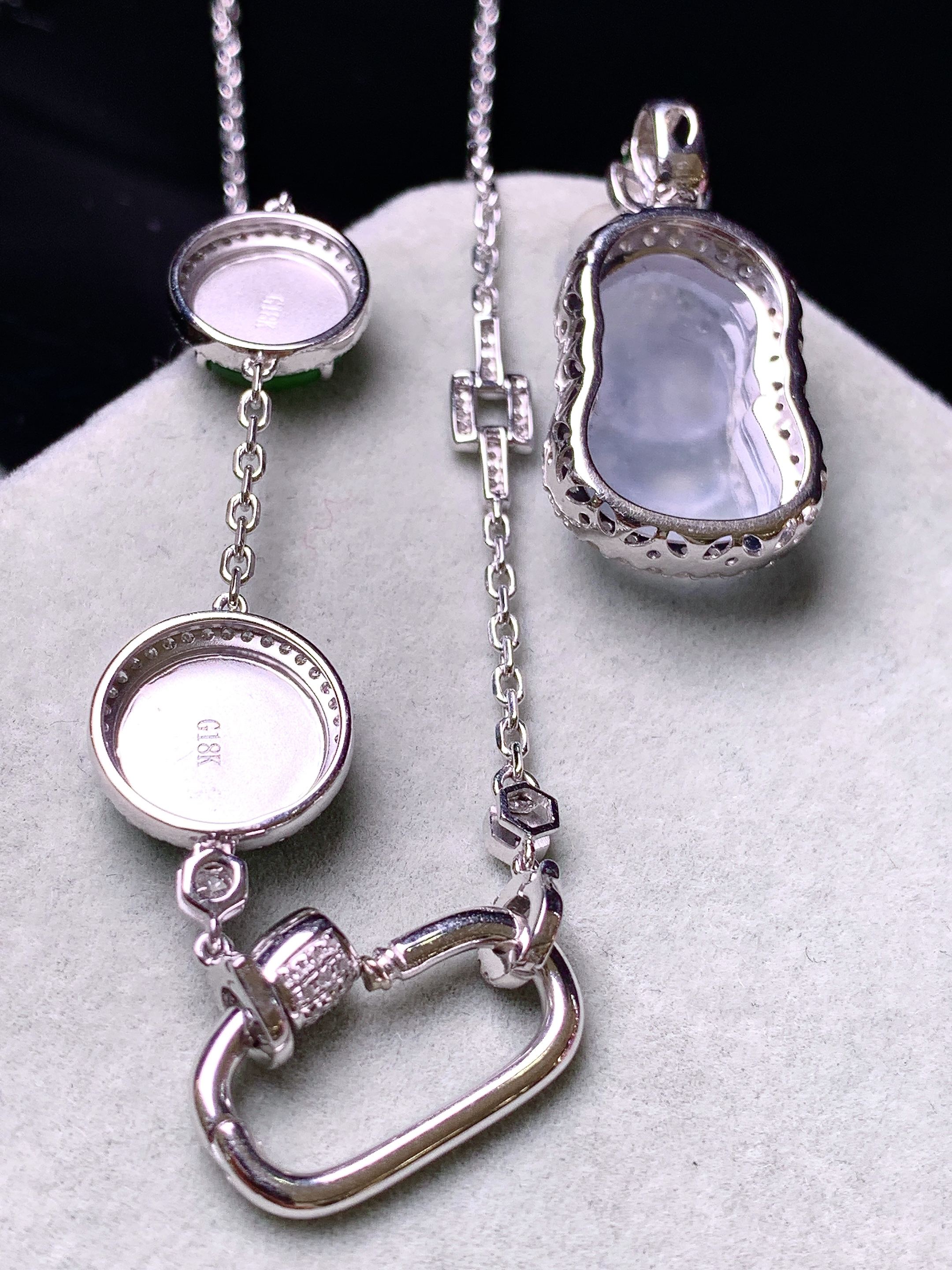 18k金钻镶嵌冰种宝宝佛搭配阳绿平安扣多用项链 玉质细腻 色泽艳丽清新 水润亮眼 整体尺寸27*14*7.5m5