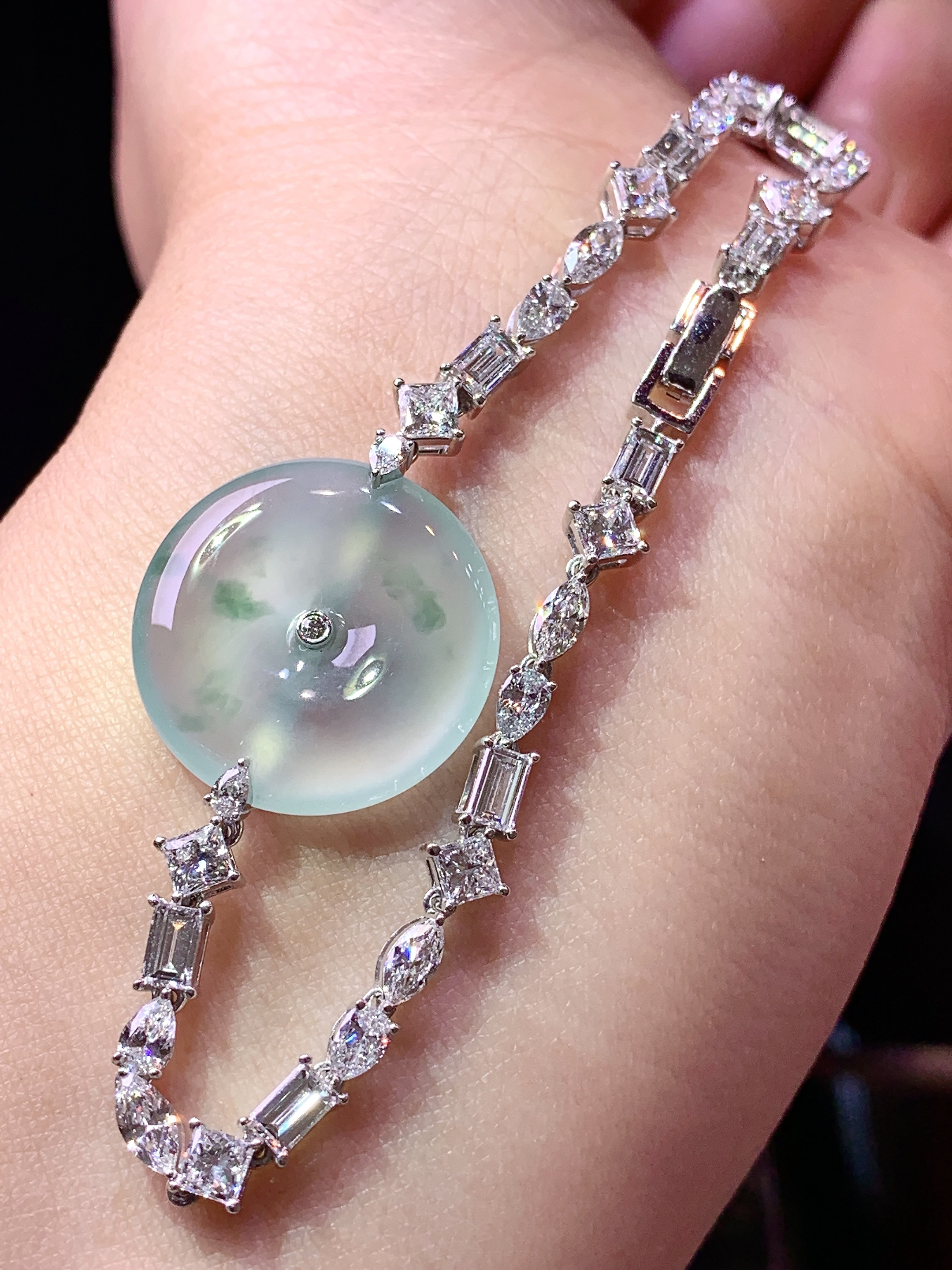 18k金培育钻镶嵌冰种飘花平安扣手链 玉质细腻 色泽艳丽清新 水润亮眼 整体尺寸160*19*3.6m5