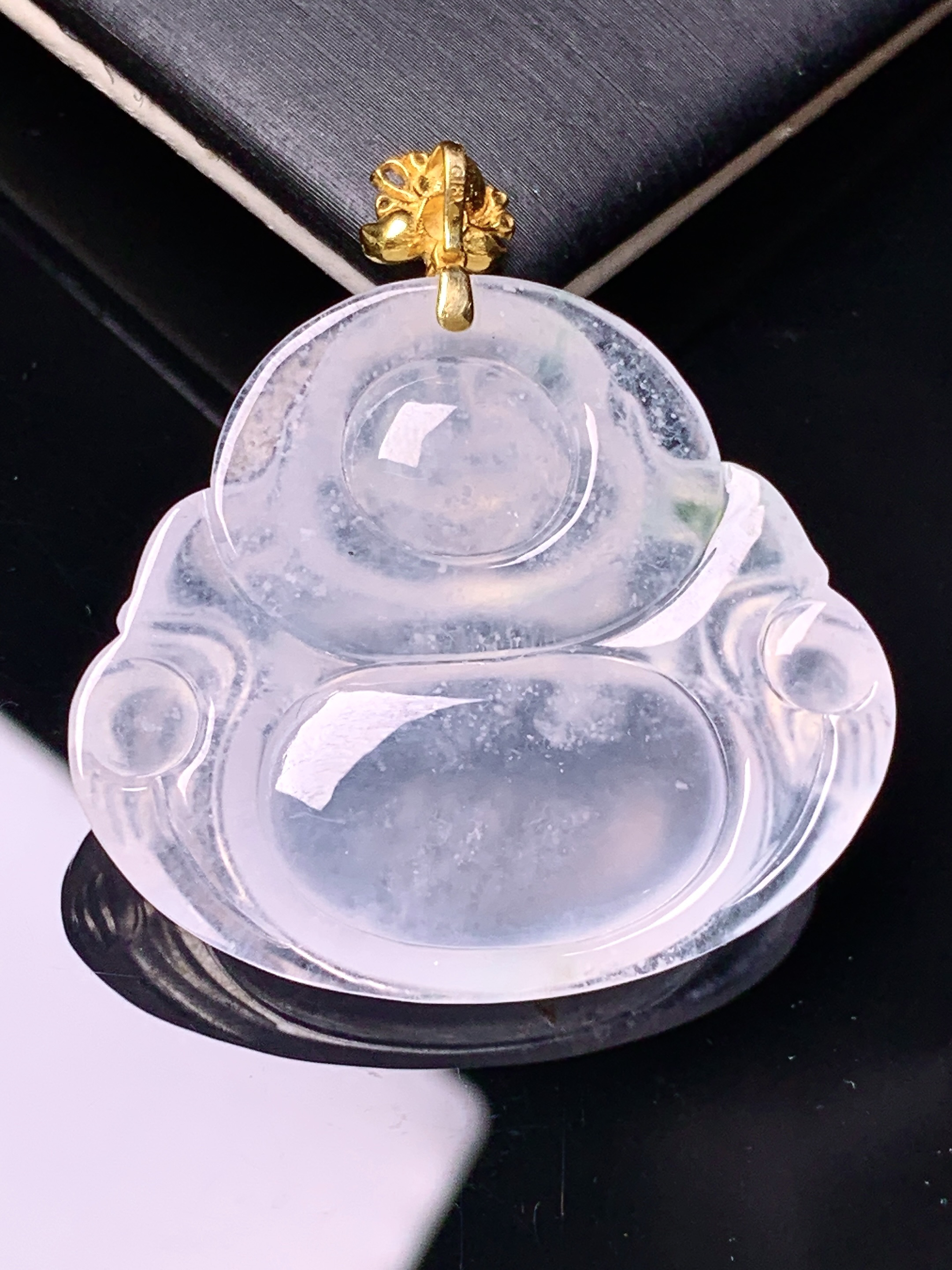 18k金钻镶嵌冰种佛公吊坠 玉质细腻 色泽艳丽清新 水润亮眼 整体尺寸37*34.6* 5.6c1