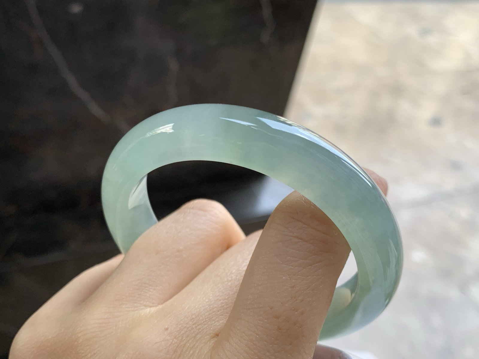 54-12-7.5
冰手镯^_^种老肉细～底色浓郁