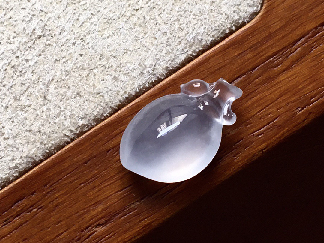 冰福瓜 小巧精致白皙透亮，尺寸13.8*8.6*5.4..