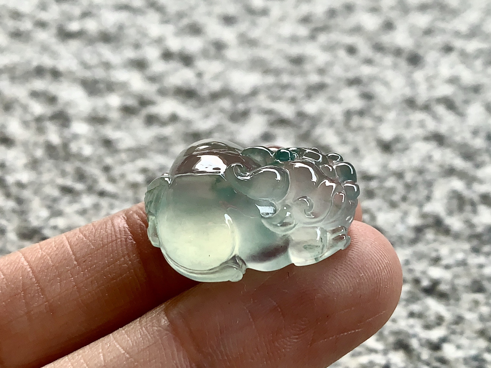 ️ 饱满的飘绿貔貅，肥嘟嘟的非常讨喜
尺寸22.2×16.8×9..