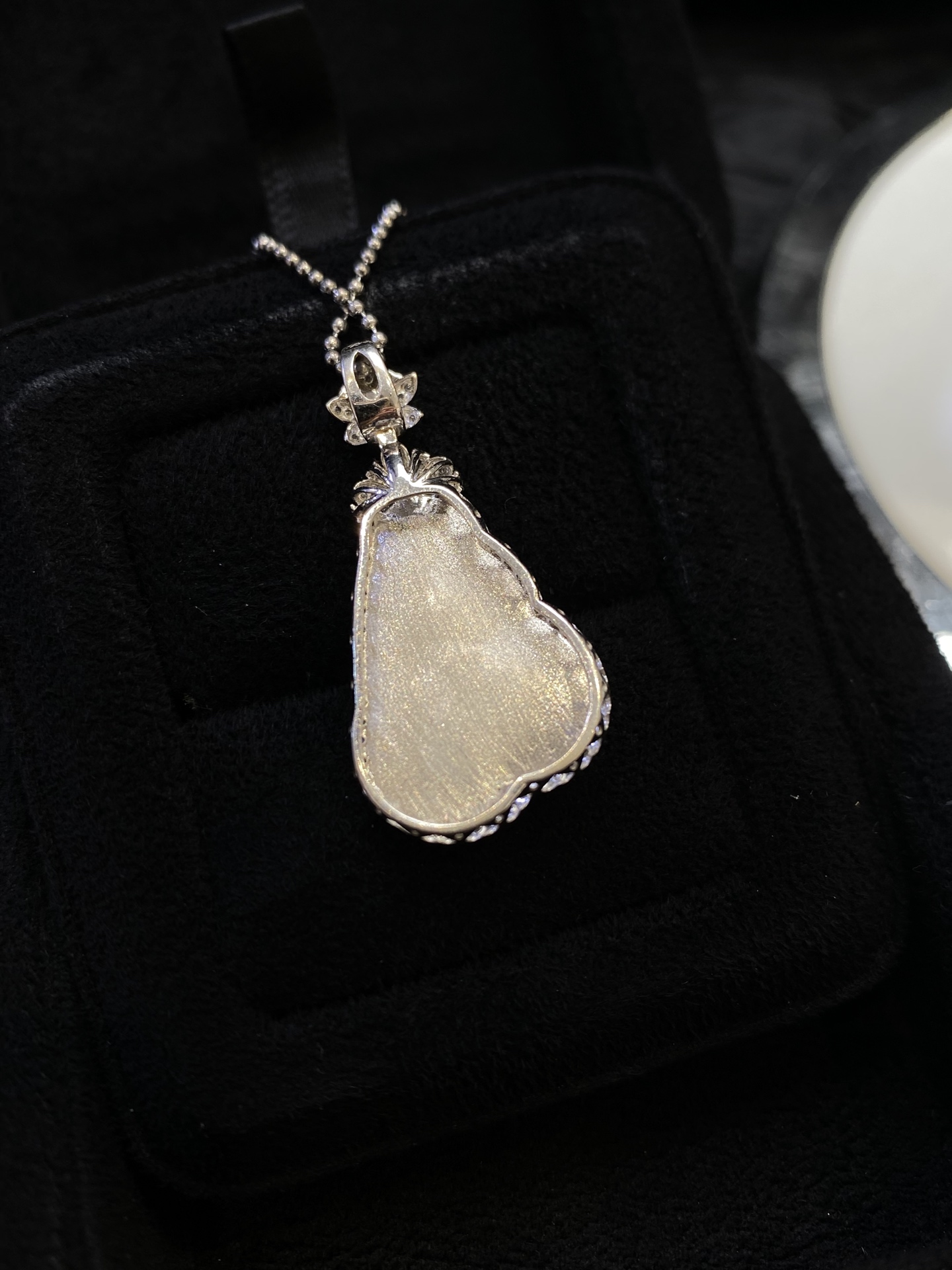 高冰炸光如意吊坠·金，整·34.7-17.8-8mm，裸·22.3-16-4.3mm