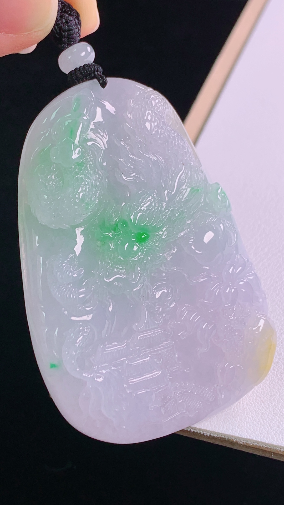 ️三彩山水龙牌，色彩丰富，雕工精湛，霸气，无裂，尺寸71.6/64.3/12.2mm，22