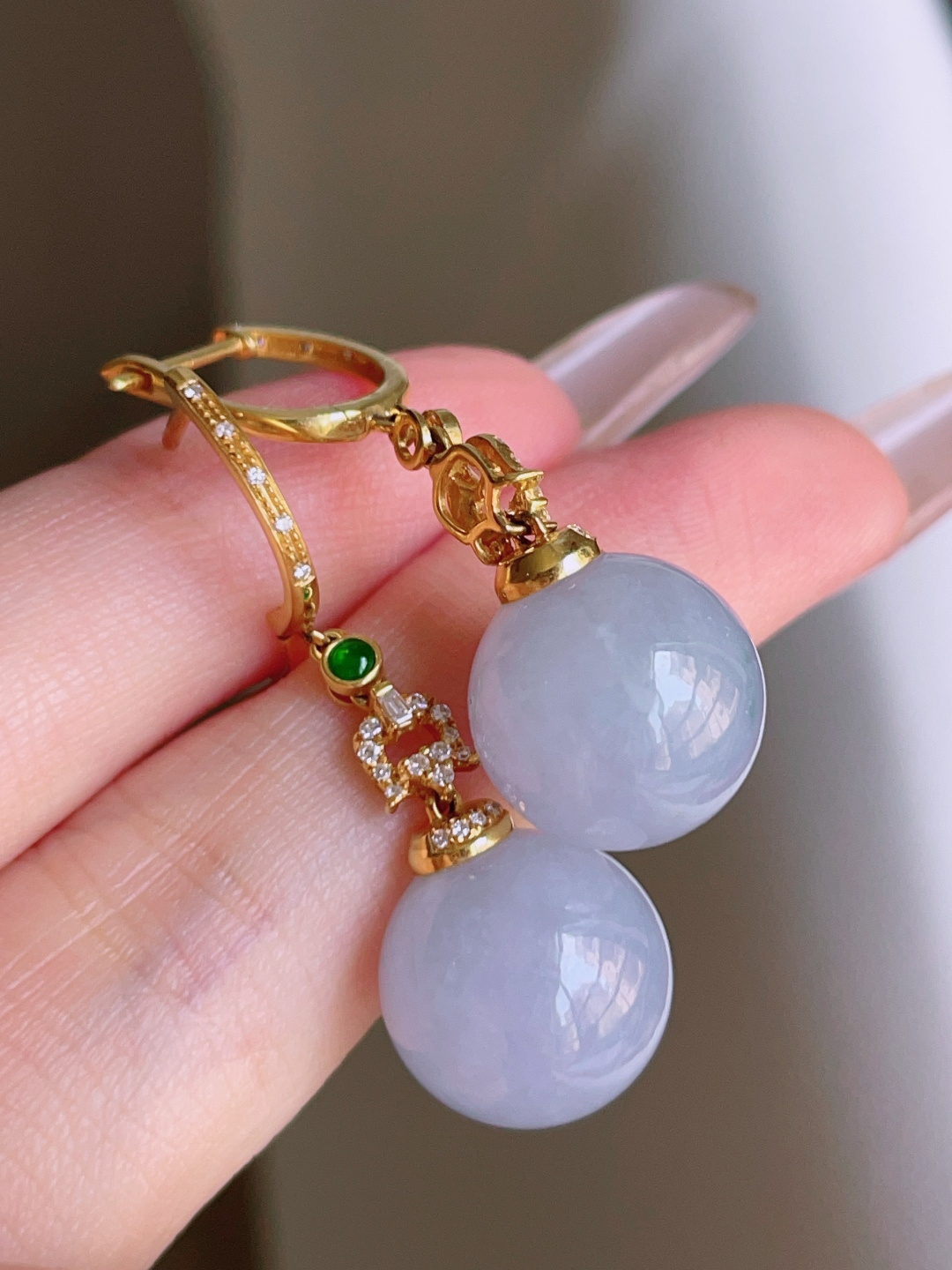 ️ 冰粉紫圆珠耳坠，色泽浓郁，种老水润，18k金镶嵌 36/12.5