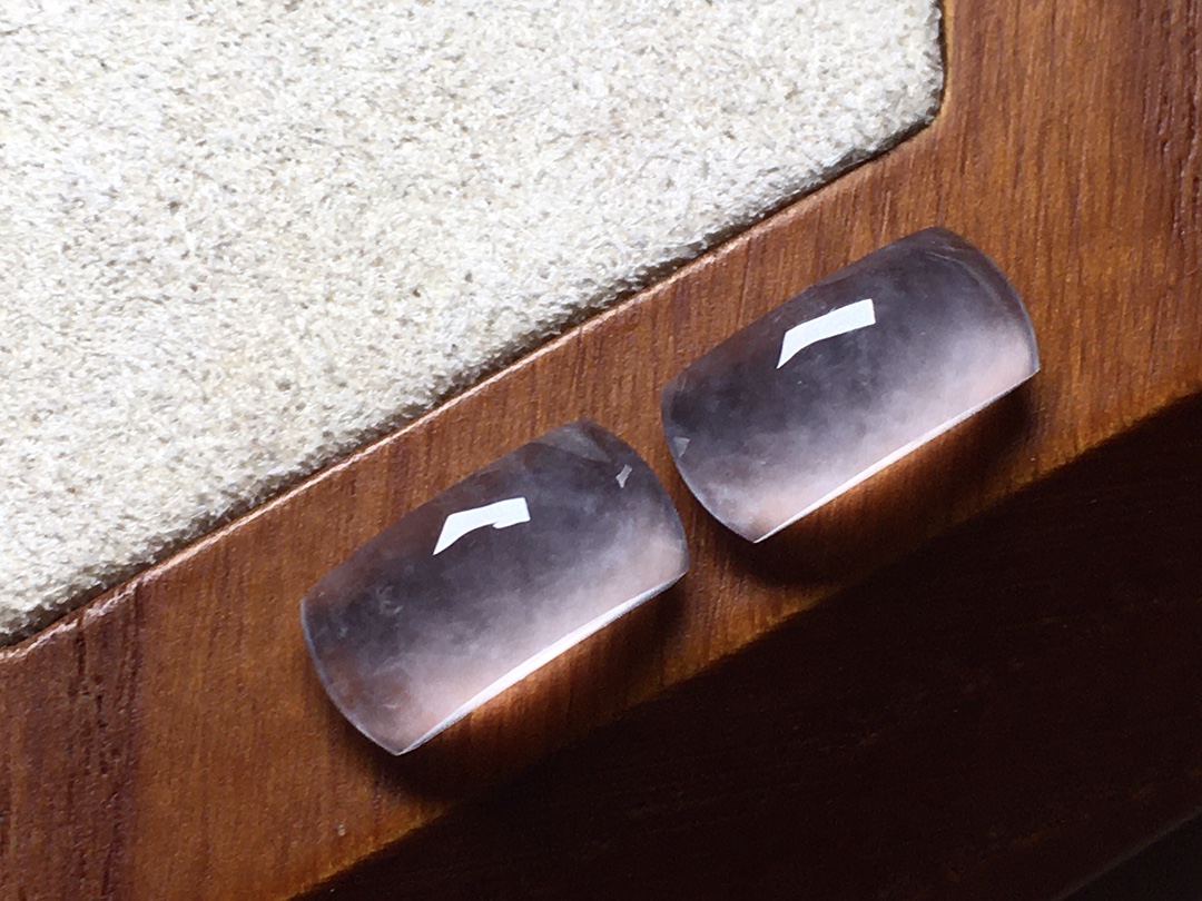 ️ 马鞍形一对 白皙透亮，种水，无裂尺寸12.6/6/3.8