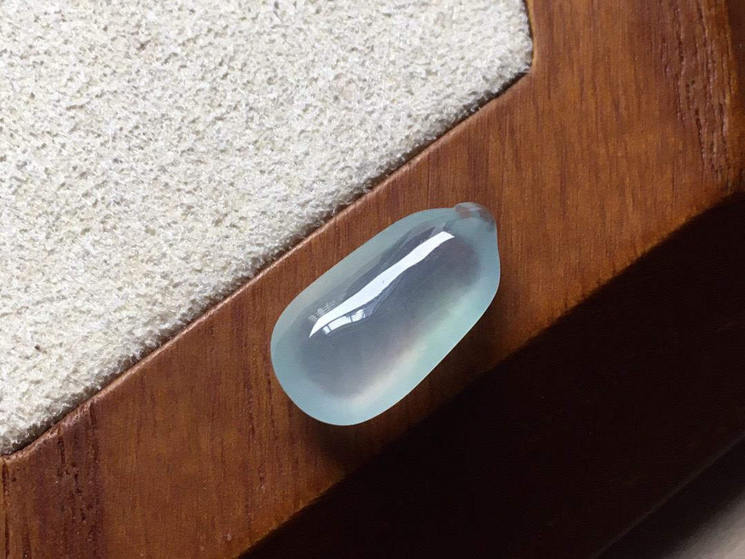 冰福瓜 种老起胶，底子水润，尺寸14.6*8*5.3..