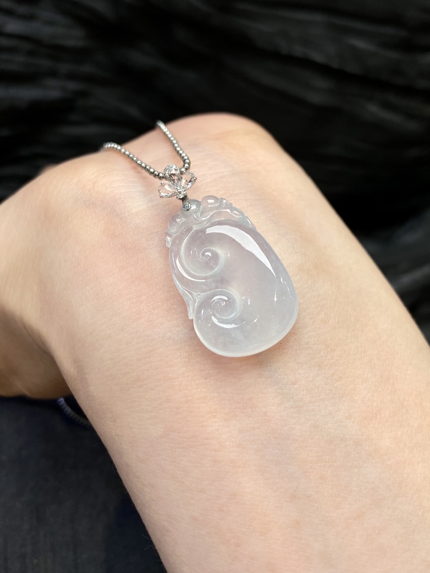 冰如意吊坠·金，整·31.3/16.1/5.4mm，裸·25.2/16.1/5.4mm