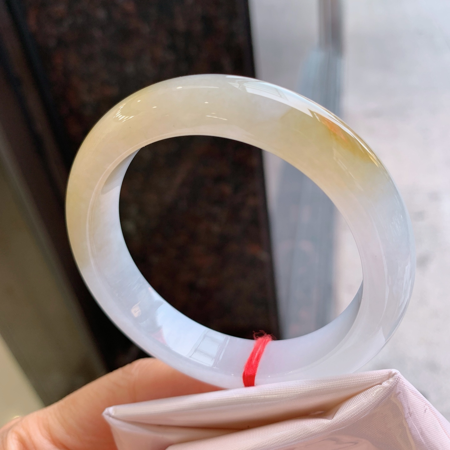 正圈冰种黄翡，无裂，尺寸：56.5/12.7/9.2，细腻