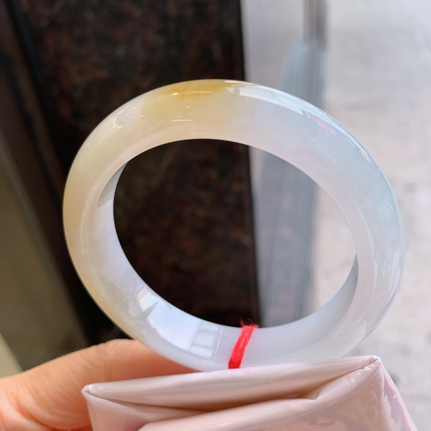 正圈冰种黄翡，无裂，尺寸：56.5/12.7/9.2，细腻