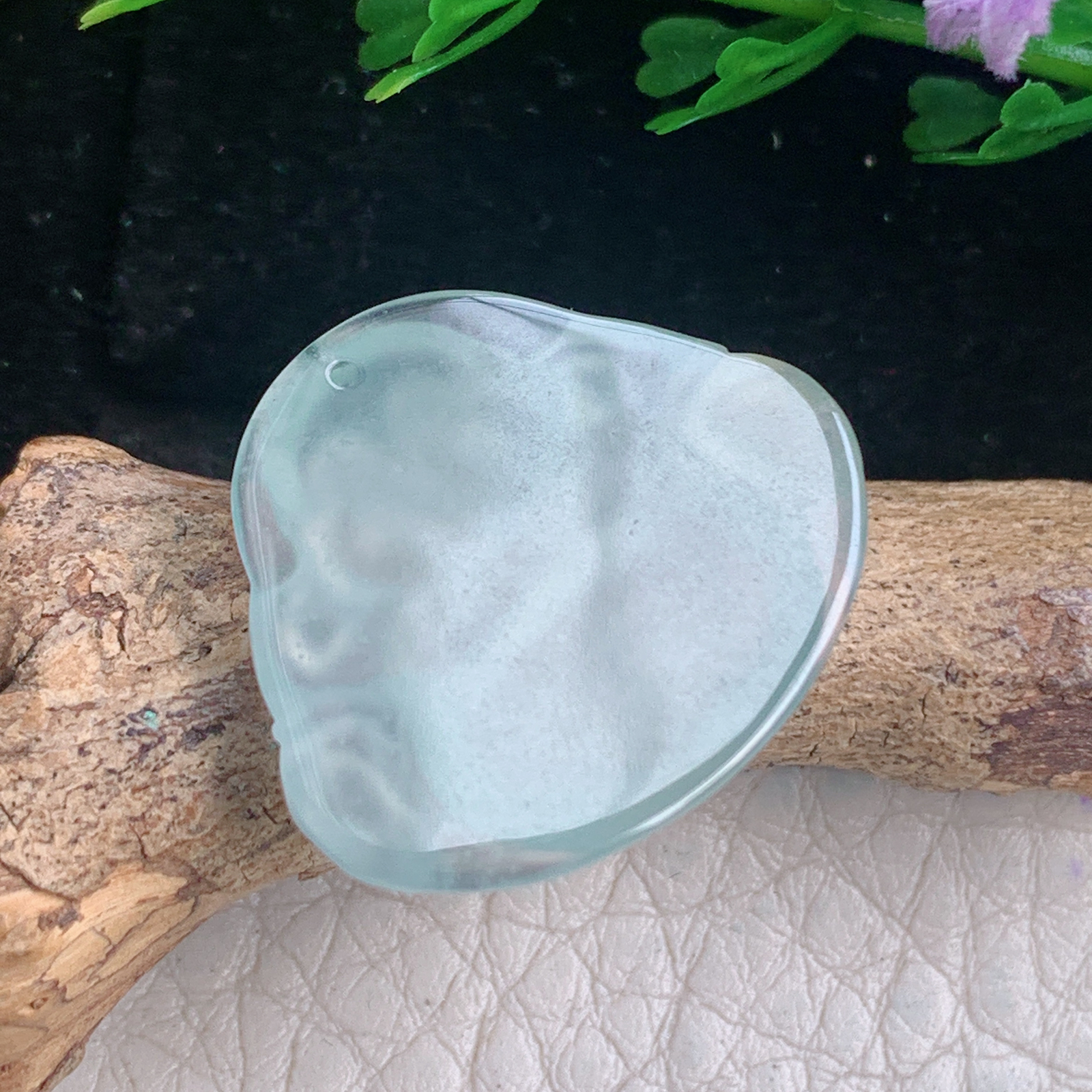 lz实拍20.8*23.7*5.3天然缅甸翡翠浅绿冰种佛公大肚佛玉吊坠 玉挂件