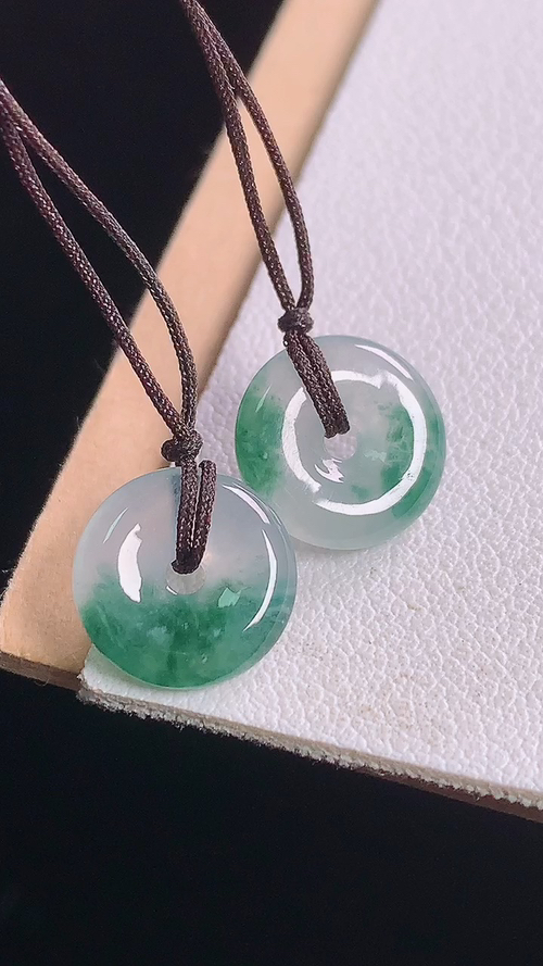 ️冰飘花平安扣，无裂，尺寸10.5/2.4，编号20