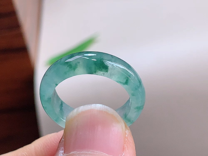 ️ 指环，尺寸17.1-5.6-3.2mm，圈口14，包A附证书1114