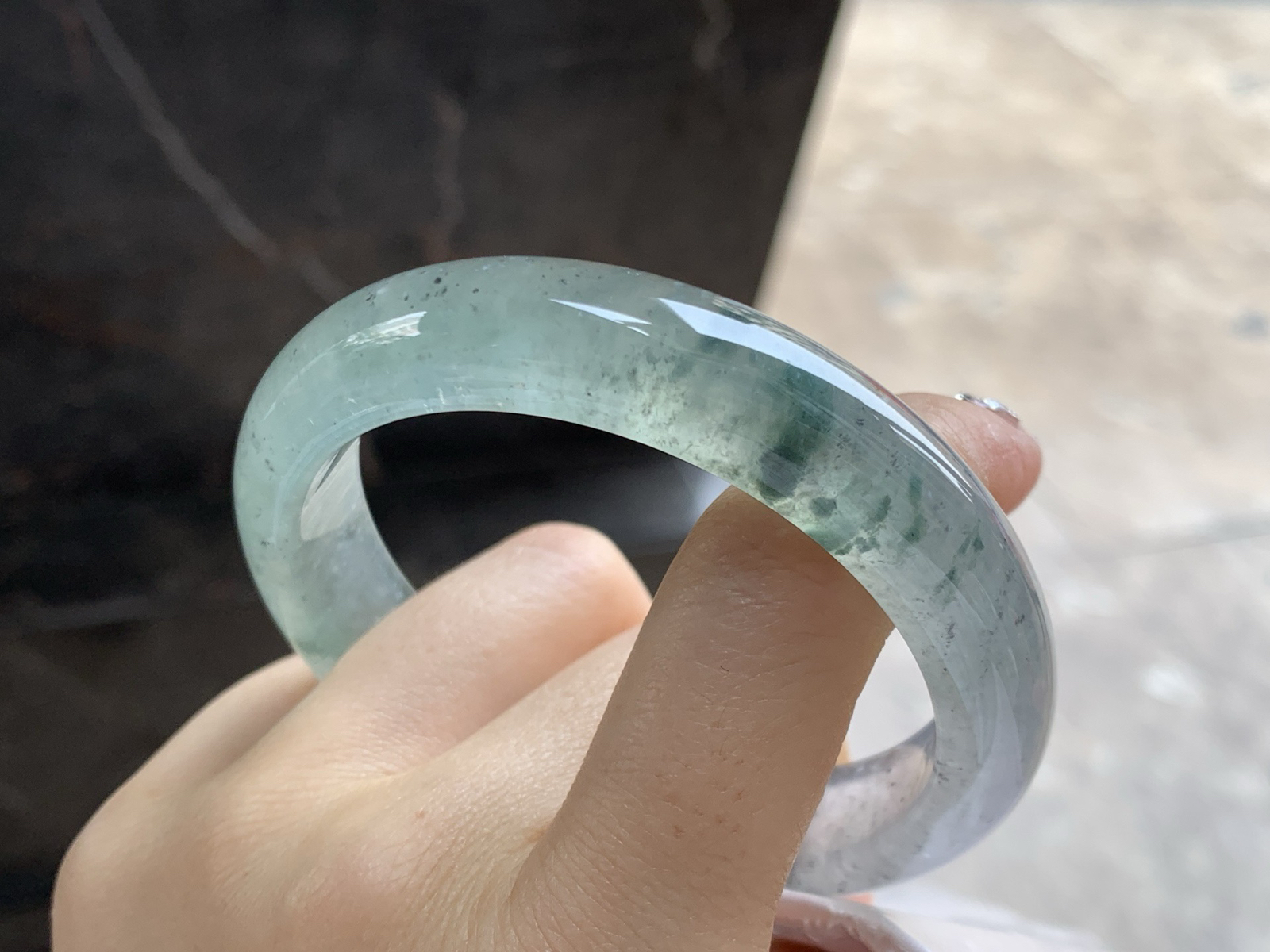 57.5-12.8-8.3

冰种飘花手镯^_^冰味十足～特色料子