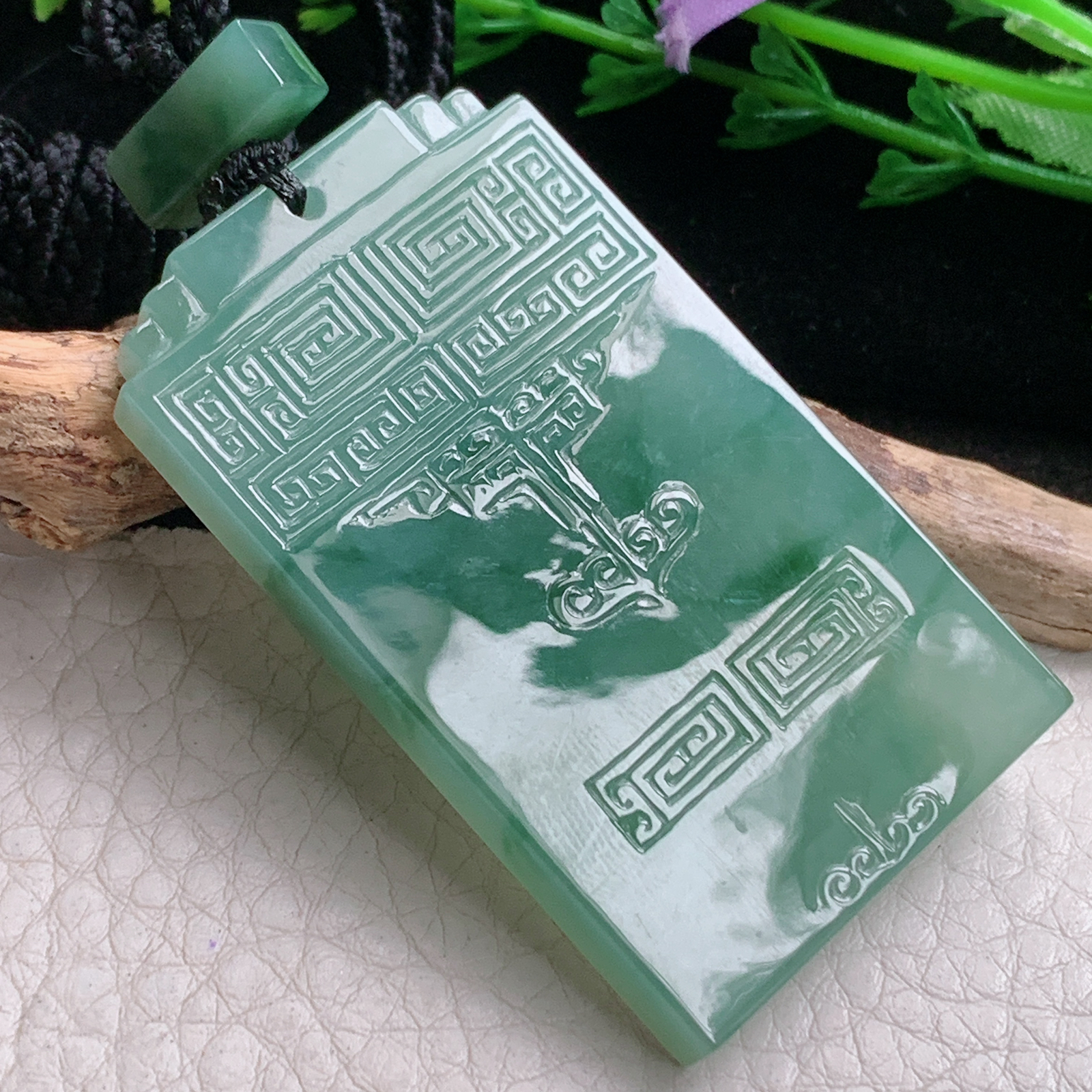 yl实拍55.5*32.8*5.6缅甸翡翠冰润雕花平安无事牌