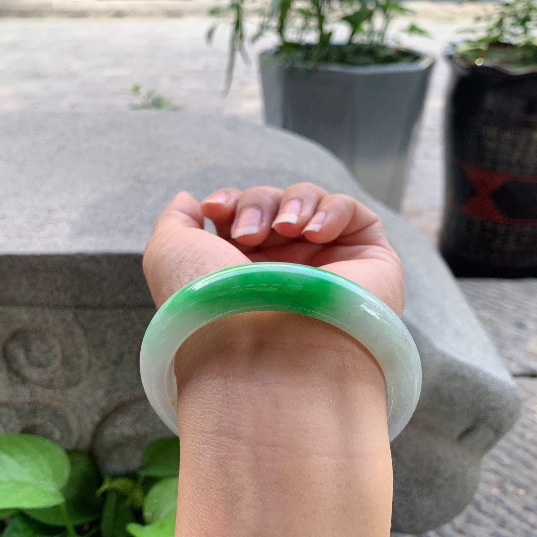圈口56.4-12-8.9 【辣阳绿正圈手镯】正圈56 57可戴