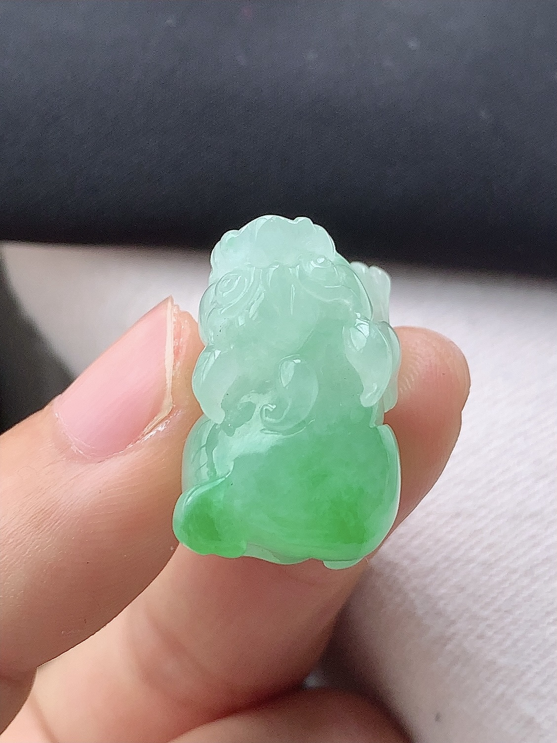 冰飘绿貔貅挂件..
翠色明媚，细腻莹润，佩戴福气多多！