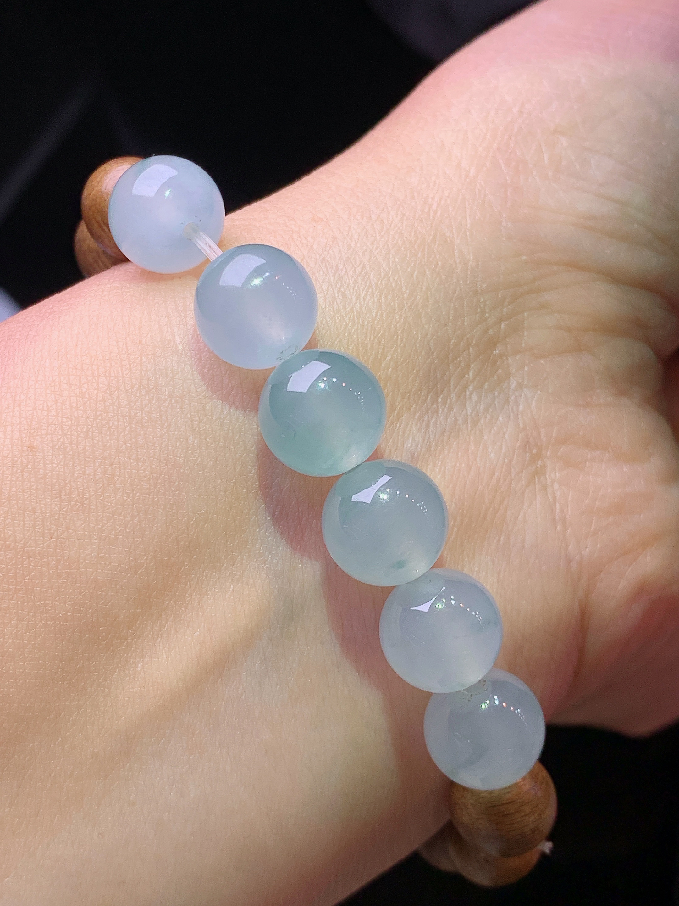 冰种圆珠手链 玉质细腻 色泽艳丽清新 水润亮眼 整体尺寸9.8c1