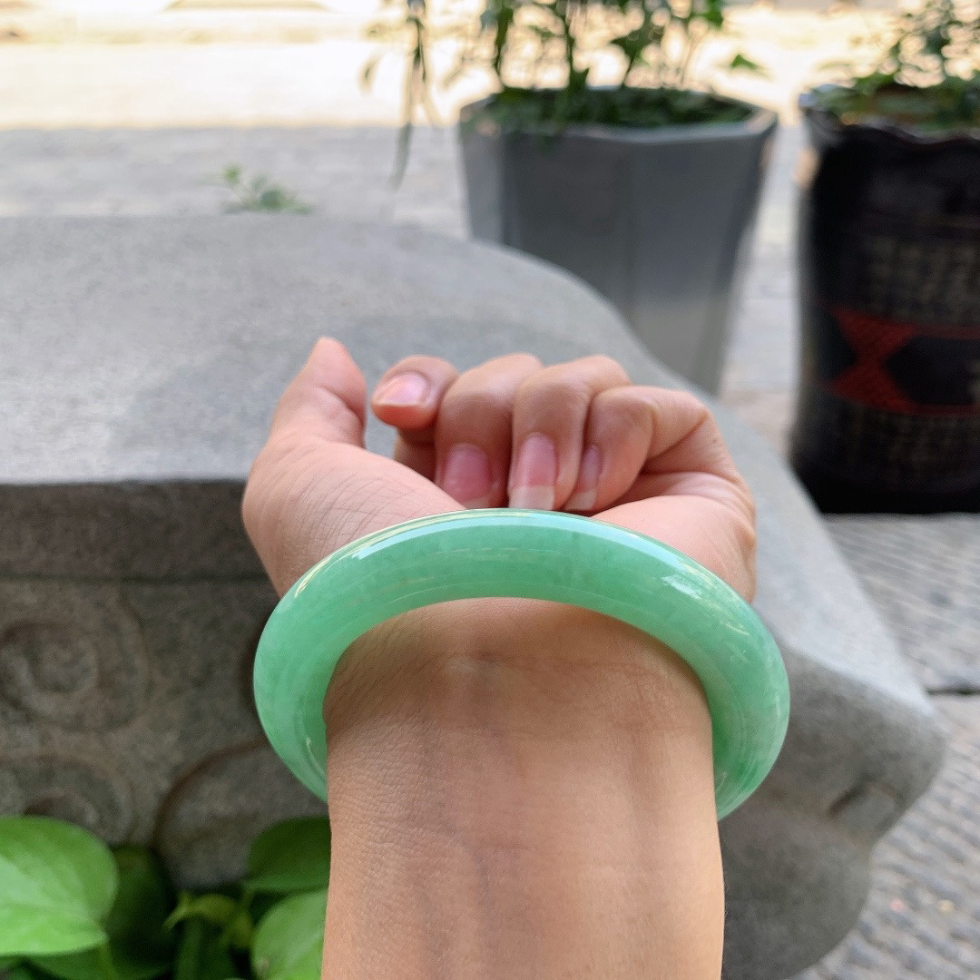 圈口 55.2-11.1【满绿圆条手镯】圆条55 56可戴