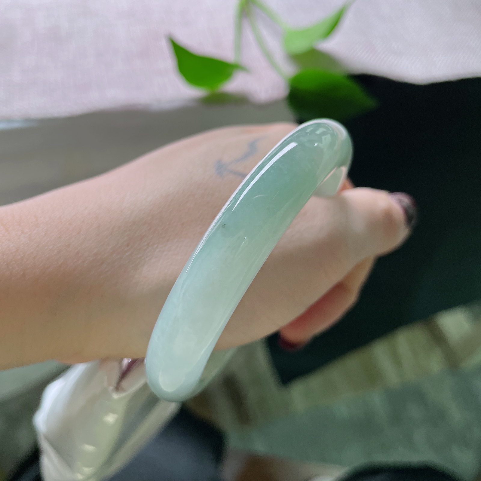 56.2/11.3/7.7，浅蓝底正圈，轻柔优雅，种老，池塘冷暖水清浅ss50509a