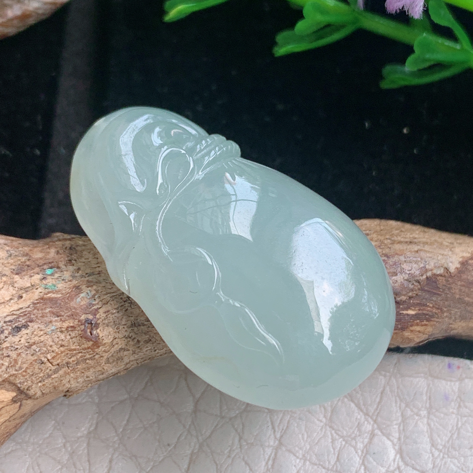 lz实拍31*19*8.2天然缅甸翡翠冰晴饱满钱袋 招财袋玉吊坠 玉挂件