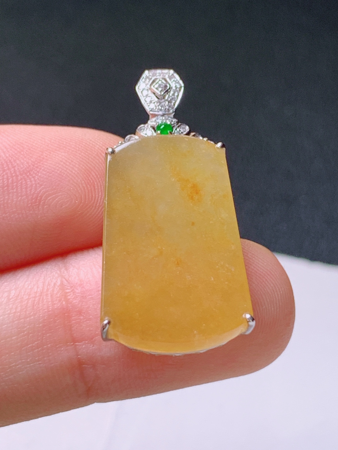 ️ 冰黄翡无事牌吊坠，无裂色正，裸石21.2-13.5-3.530.1-5.1