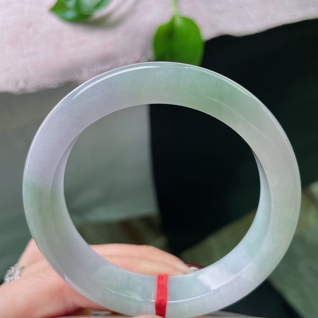 54.8/12.4/8.7，春带彩正圈，腕间的莫奈花园，让色彩在风中流淌。无裂，ss48579a