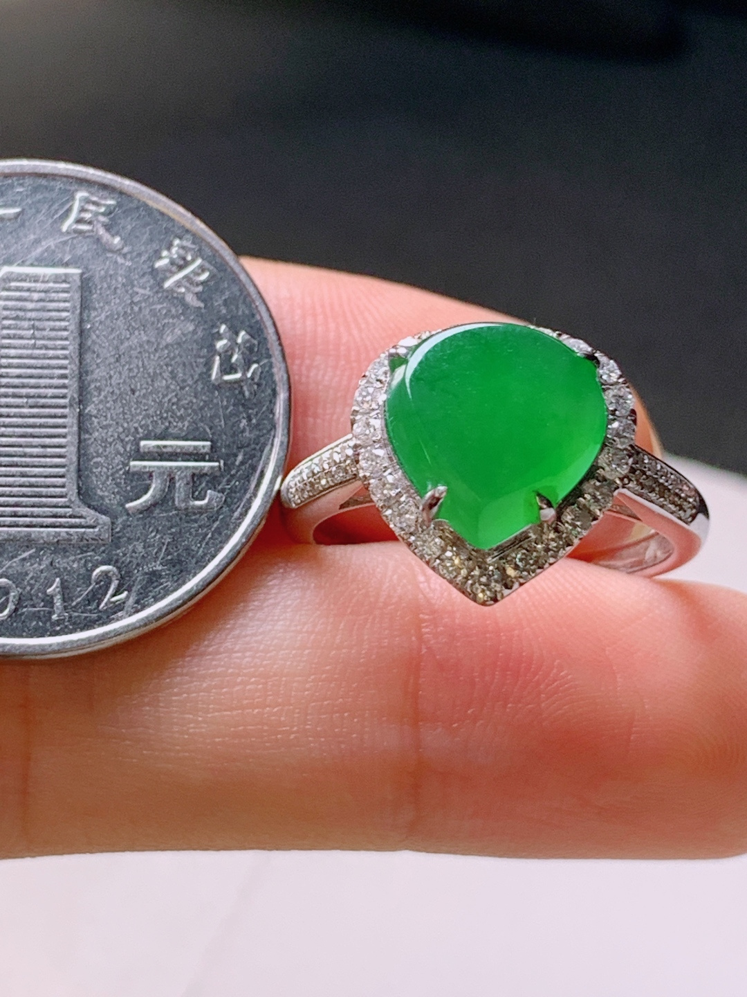 ️ 冰阳绿水滴戒指，无裂色阳，裸石10.1/9.8/3.6，圈口14