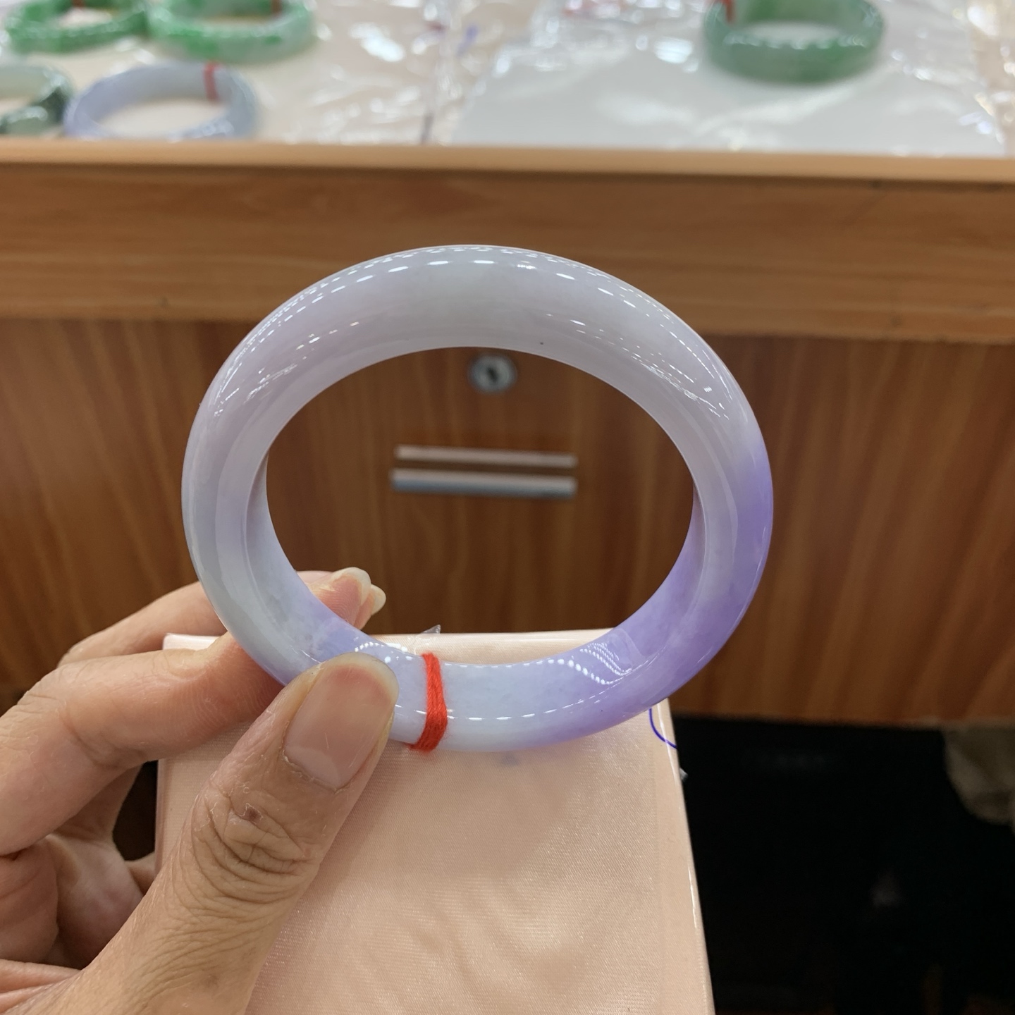 042438WJ，冰飘花正圈大圈口翡翠手镯，60.1-13.6-8.5