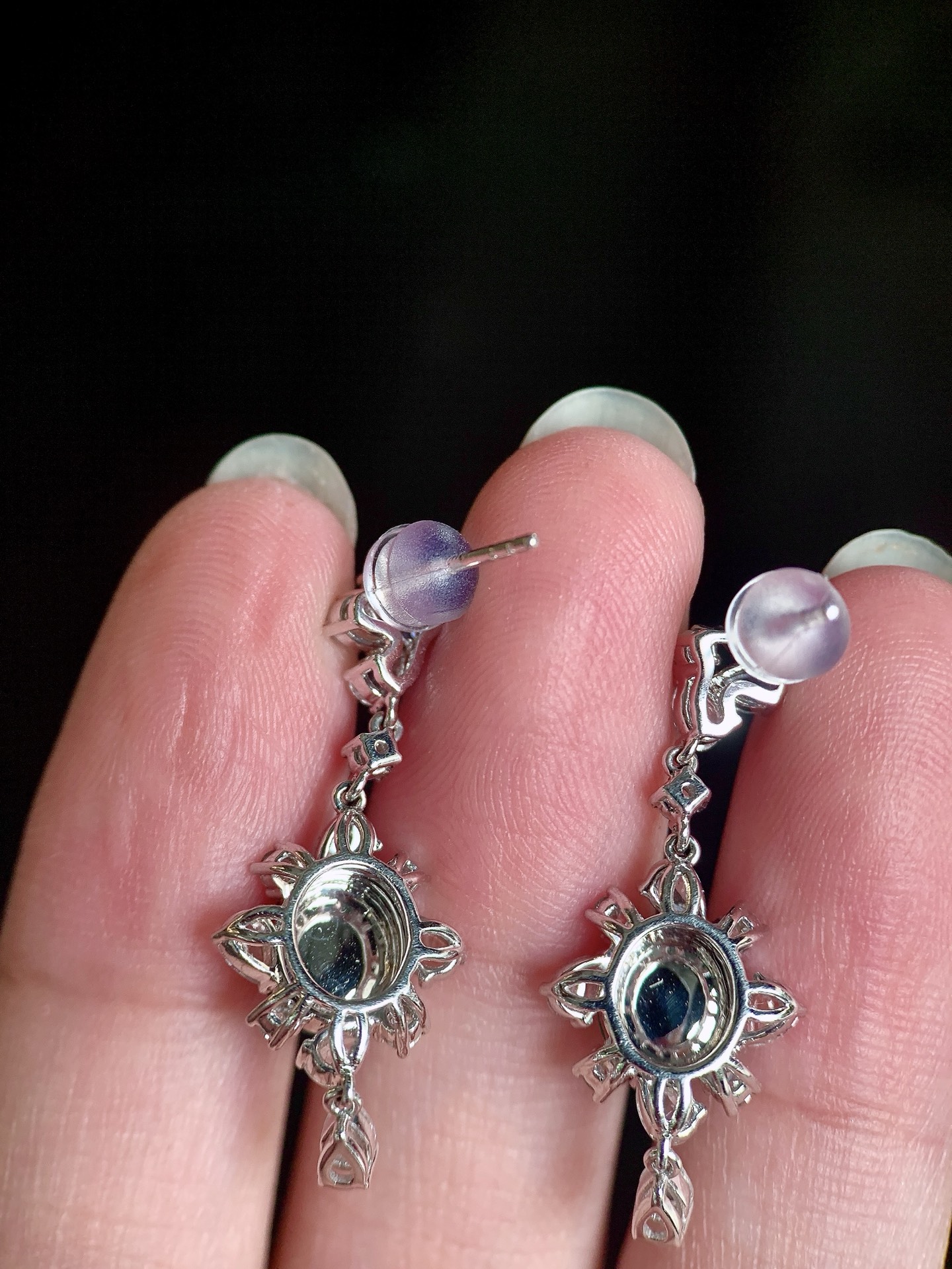 ️ 18k金镶嵌绿蛋面耳坠，灵动摇曳，诠释东方雅致，尺寸30.2×12×6.5，裸石7.3×7×2.4