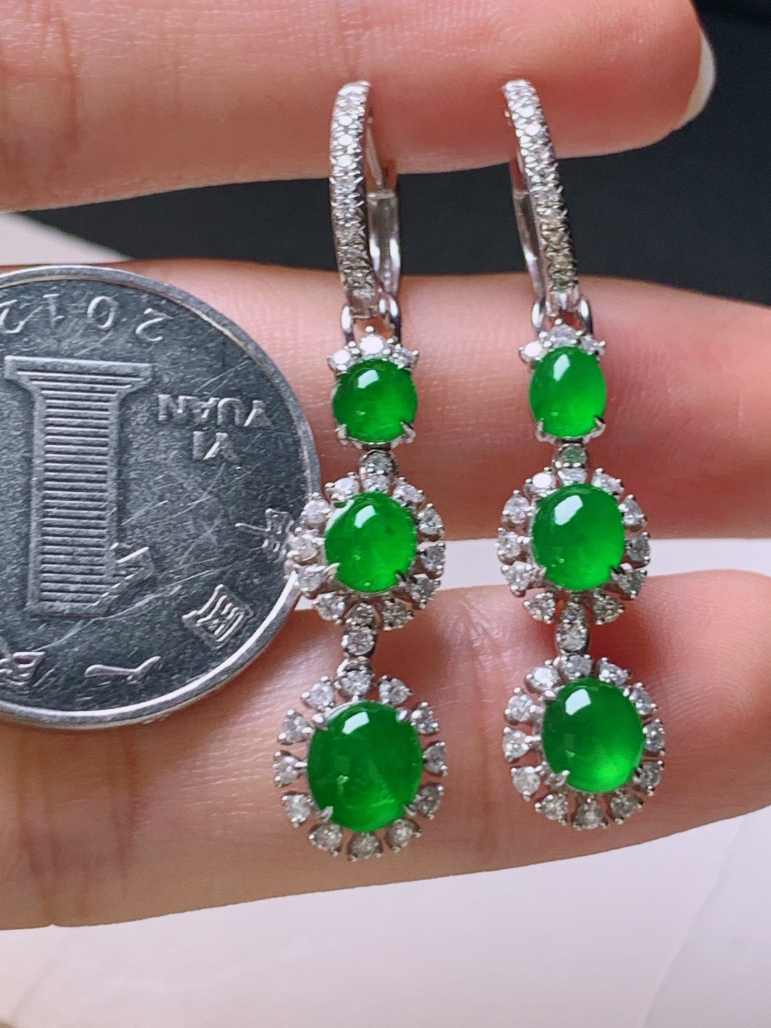 ️ 冰阳绿旦面耳坠，无裂色阳莹润，裸石5.6/5.1/2.5