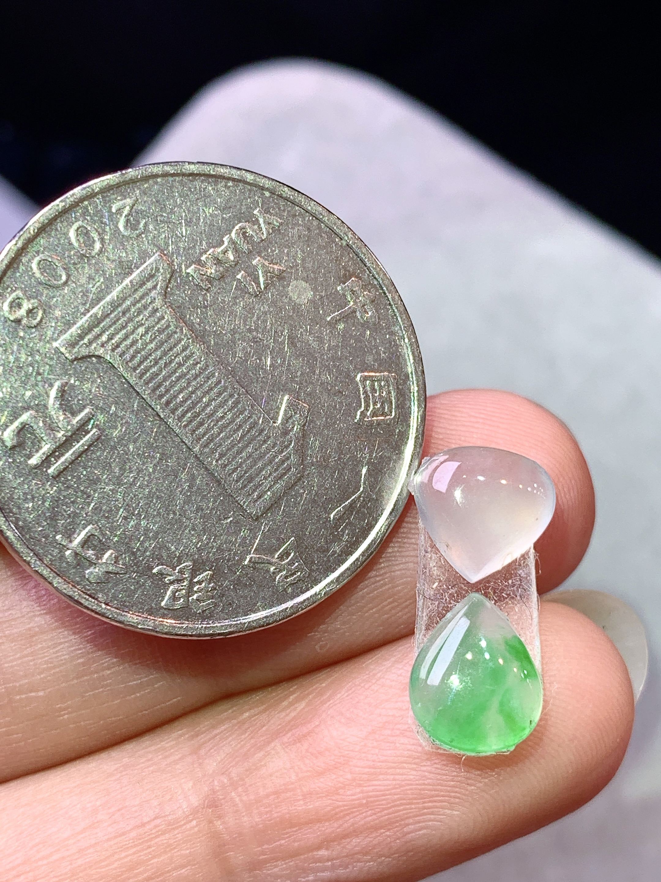 镶嵌款 冰绿水滴吊坠 玉质细腻 色泽艳丽清新 水润亮眼 整体尺寸7*7.5*3j3