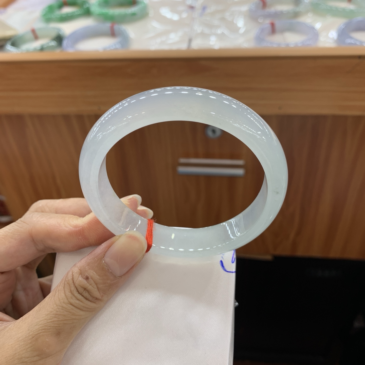 042436LS，冰底色正圈翡翠手镯，59/13/8