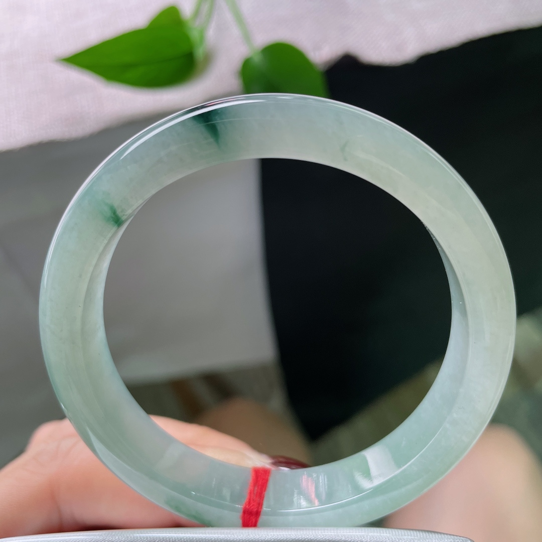 56.8/11.7/7.8飘花正圈，冰润细腻，种老，一抹飘花，如诗如画，无裂，ss50464a