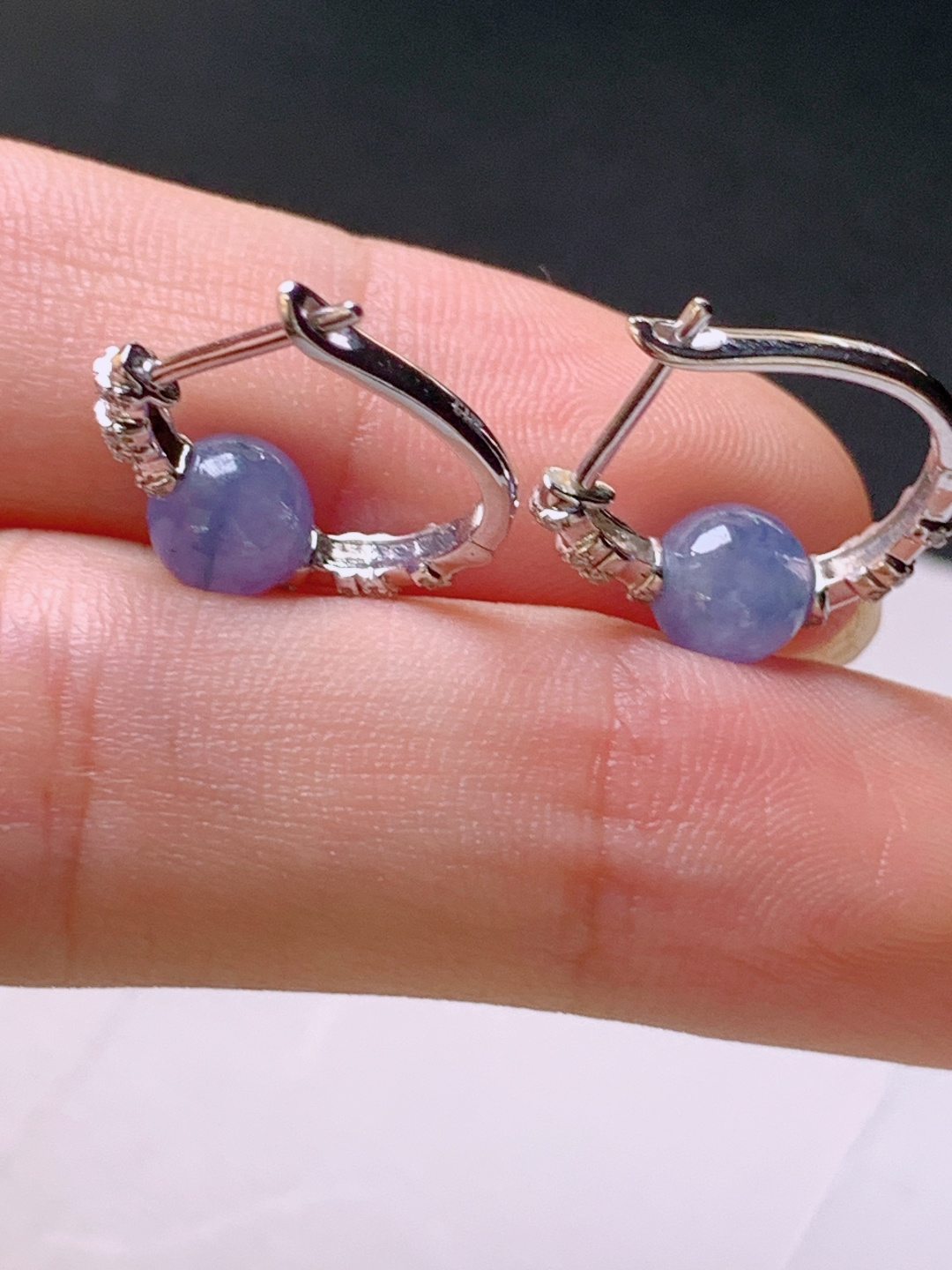 ️ 飘花珠珠耳扣，色正圆润，裸石6.1