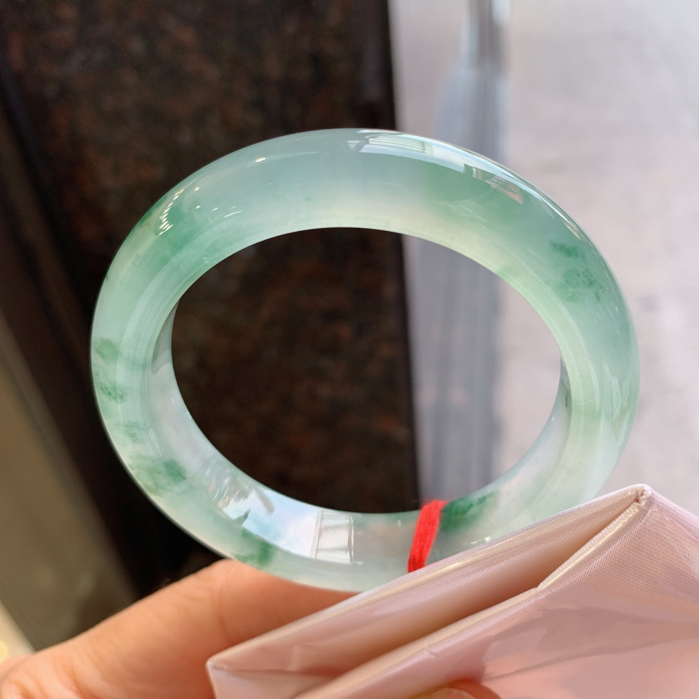 正圈冰种飘花，有纹，尺寸：52.8/12.5/9