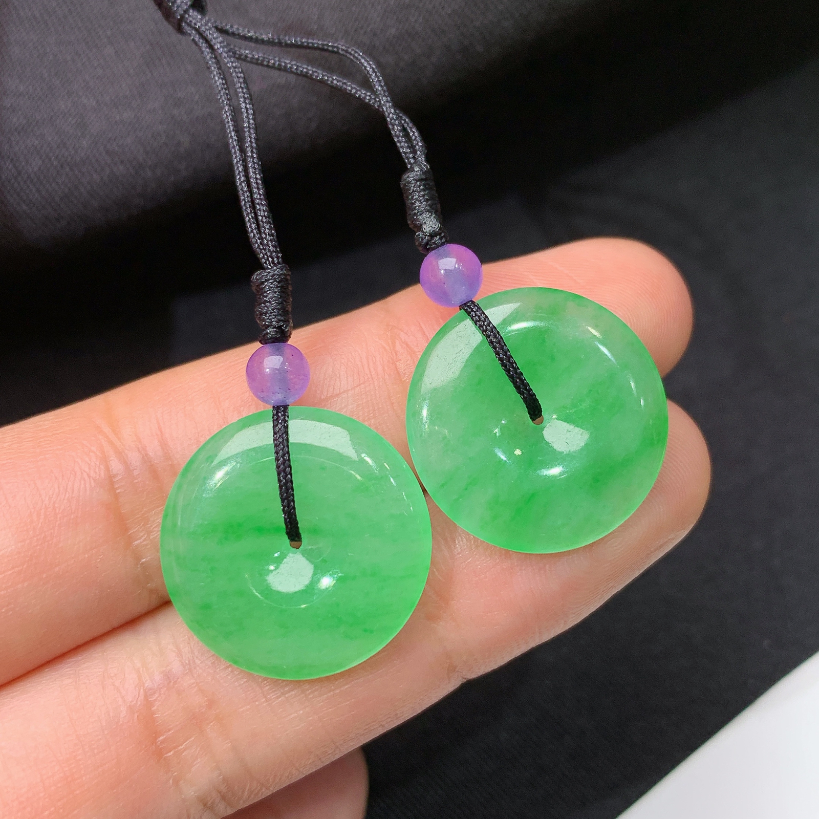 冰阳绿平安扣一对，镶嵌佳品，冰润细腻，色甜，种水足，Ht 尺寸18.3*3