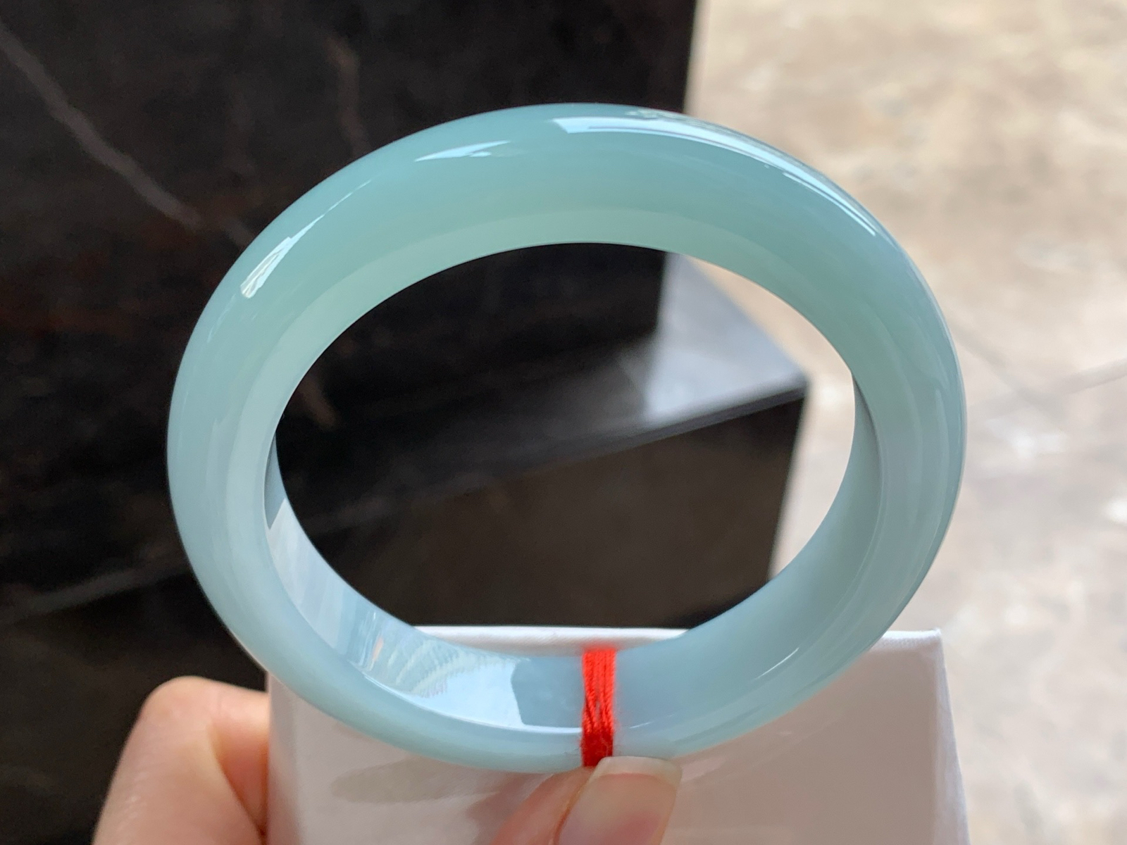 58-13-9.5

蓝底手镯^_^玉质温润 肉质细腻