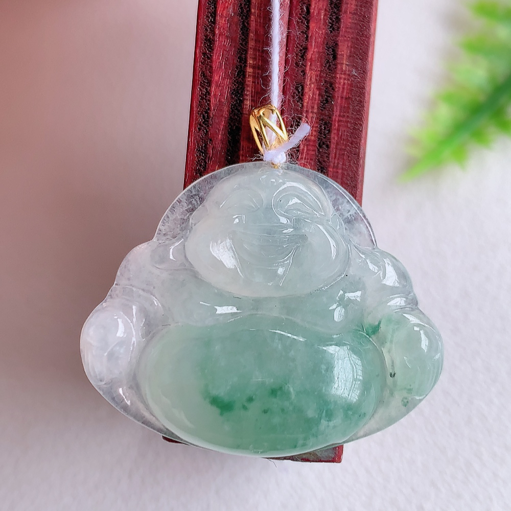 18k金扣冰润佛公挂件 玉质细腻  笑佛面相喜庆，开怀大笑，憨态可掬。惟妙惟肖，寓意福禄双全，吉祥美满，笑口常开 W1415.22尺寸：25.6-27.2-5.8mm