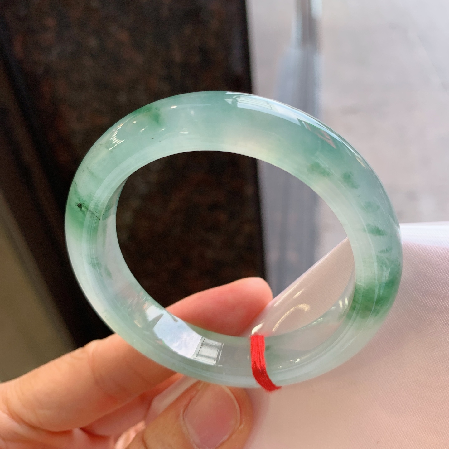 正圈冰种飘花，有纹，尺寸：52.8/12.5/9