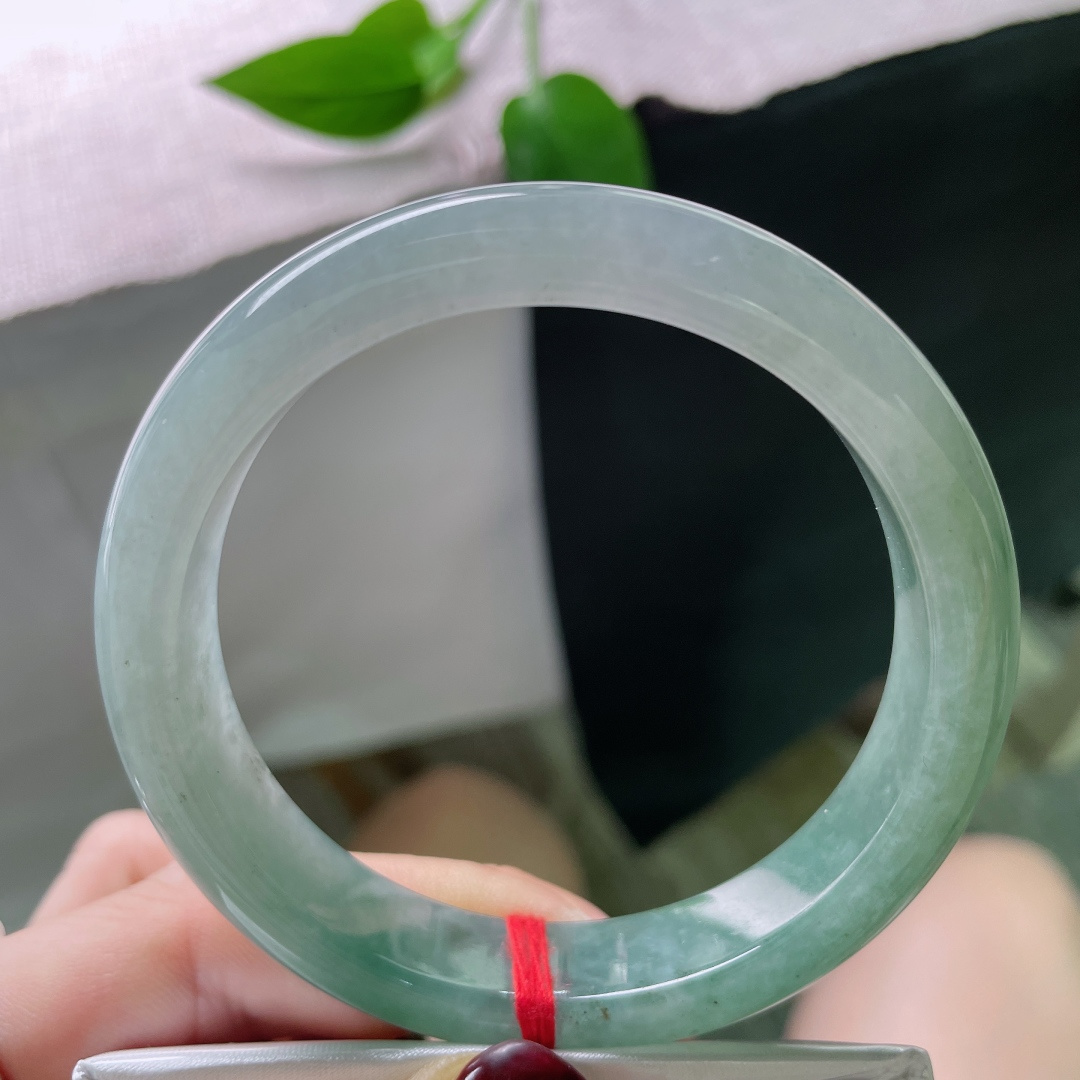 58.8/12.6/8，冰种正圈，半山水意境感，可盐可甜，一点杂质不影响，无裂，ss51112a
