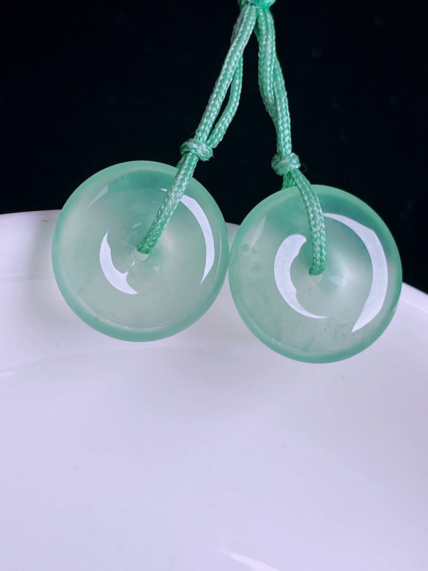 ️冰种耳坠，老种起光，细底通透，尺寸：13.7/3.7，0425