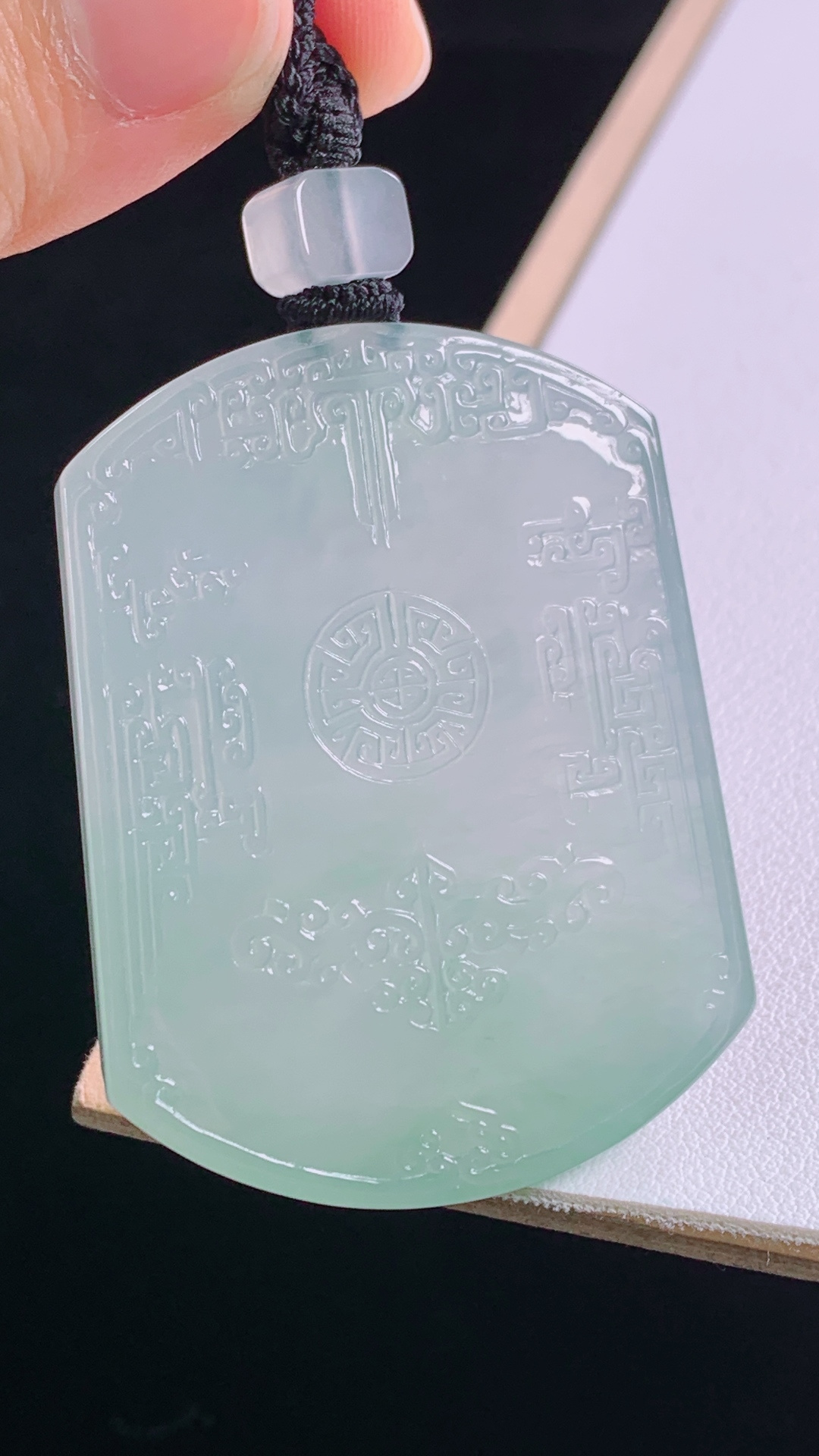 ️冰种仿古牌，冰透起光，底子细腻，无裂，尺寸60.0/50.3/5.8mm，22