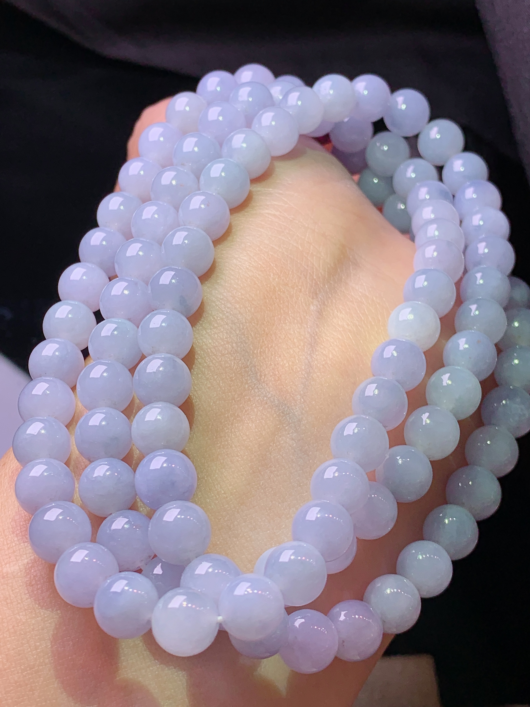 淡紫罗兰圆珠项链 玉质细腻 色泽艳丽清新 水润亮眼 整体尺寸7.2p1