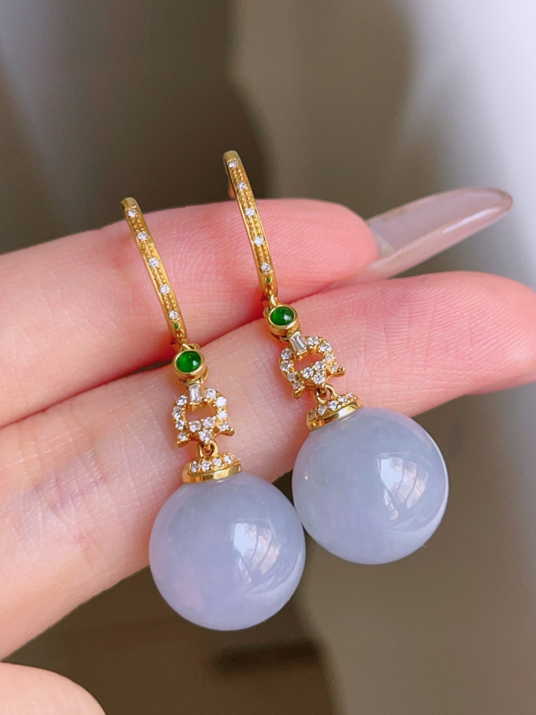 ️ 冰粉紫圆珠耳坠，色泽浓郁，种老水润，18k金镶嵌 36/12.5