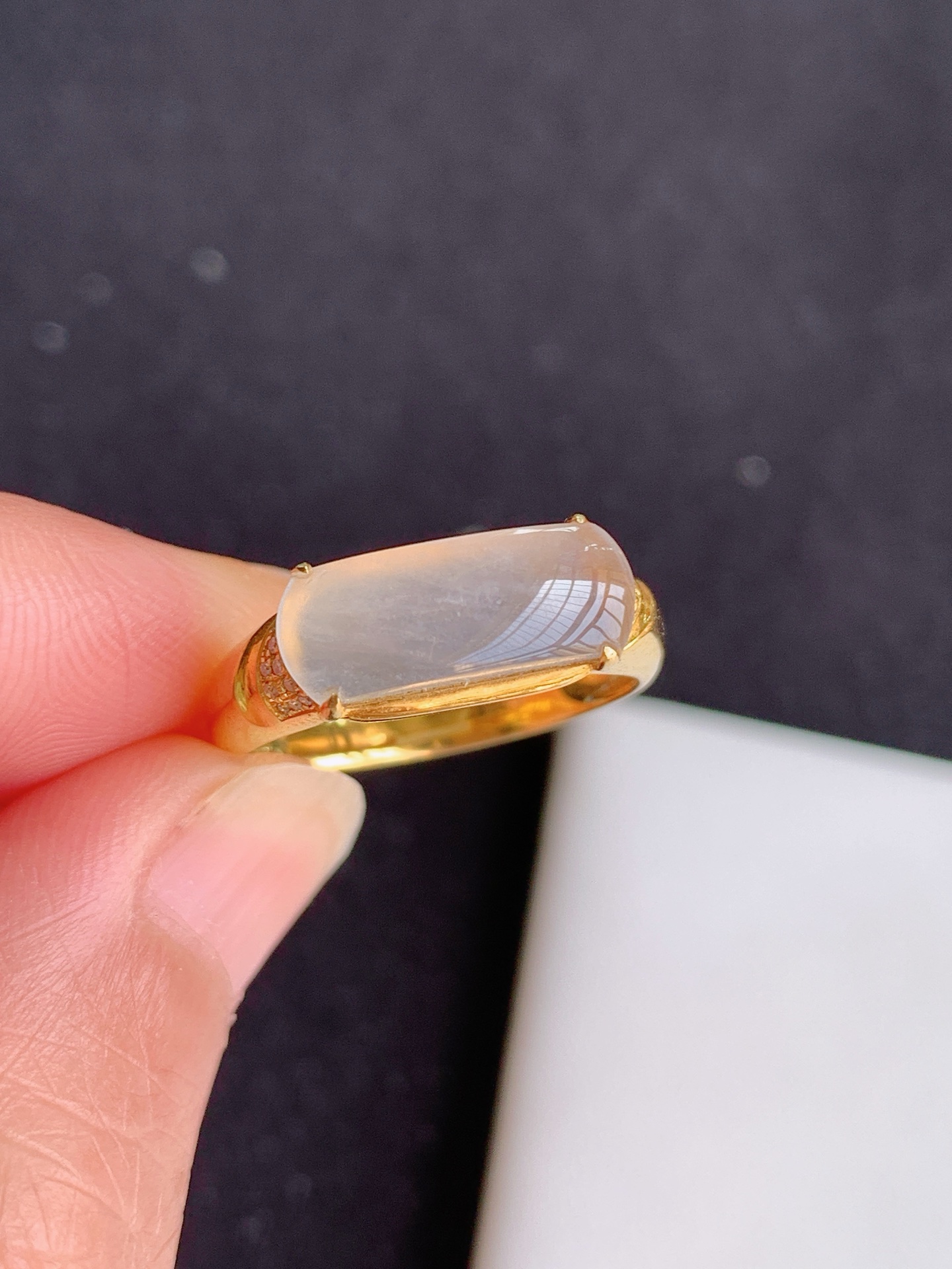 ️，18k镶嵌冰种马鞍戒，无裂，裸石尺寸：13/8/5尺寸：6/4/13/8/5，圈口：14