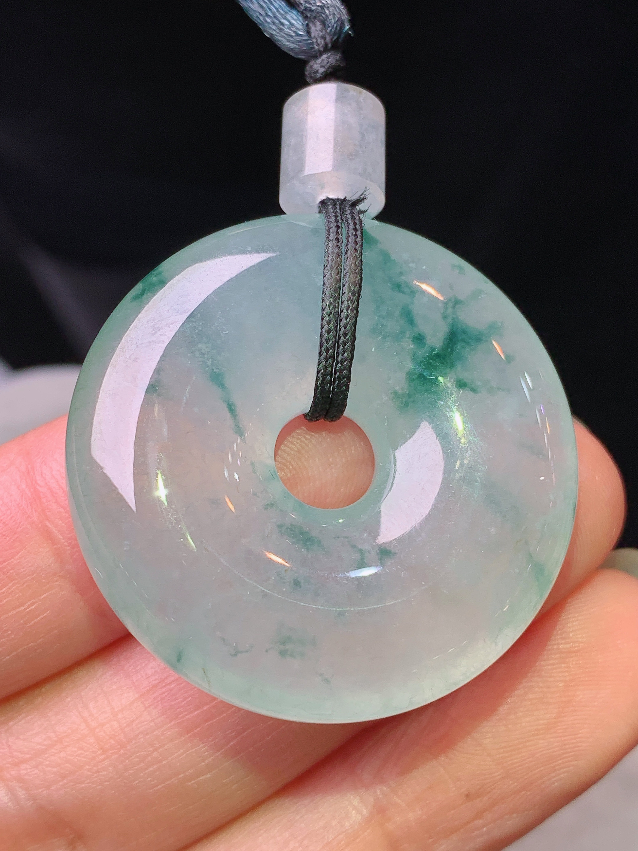 冰种飘花平安环吊坠 玉质细腻 色泽艳丽清新 水润亮眼 整体尺寸31.5*8j3