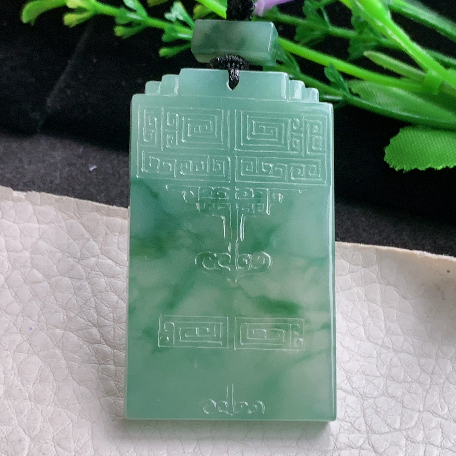 yl实拍55.5*32.8*5.6缅甸翡翠冰润雕花平安无事牌