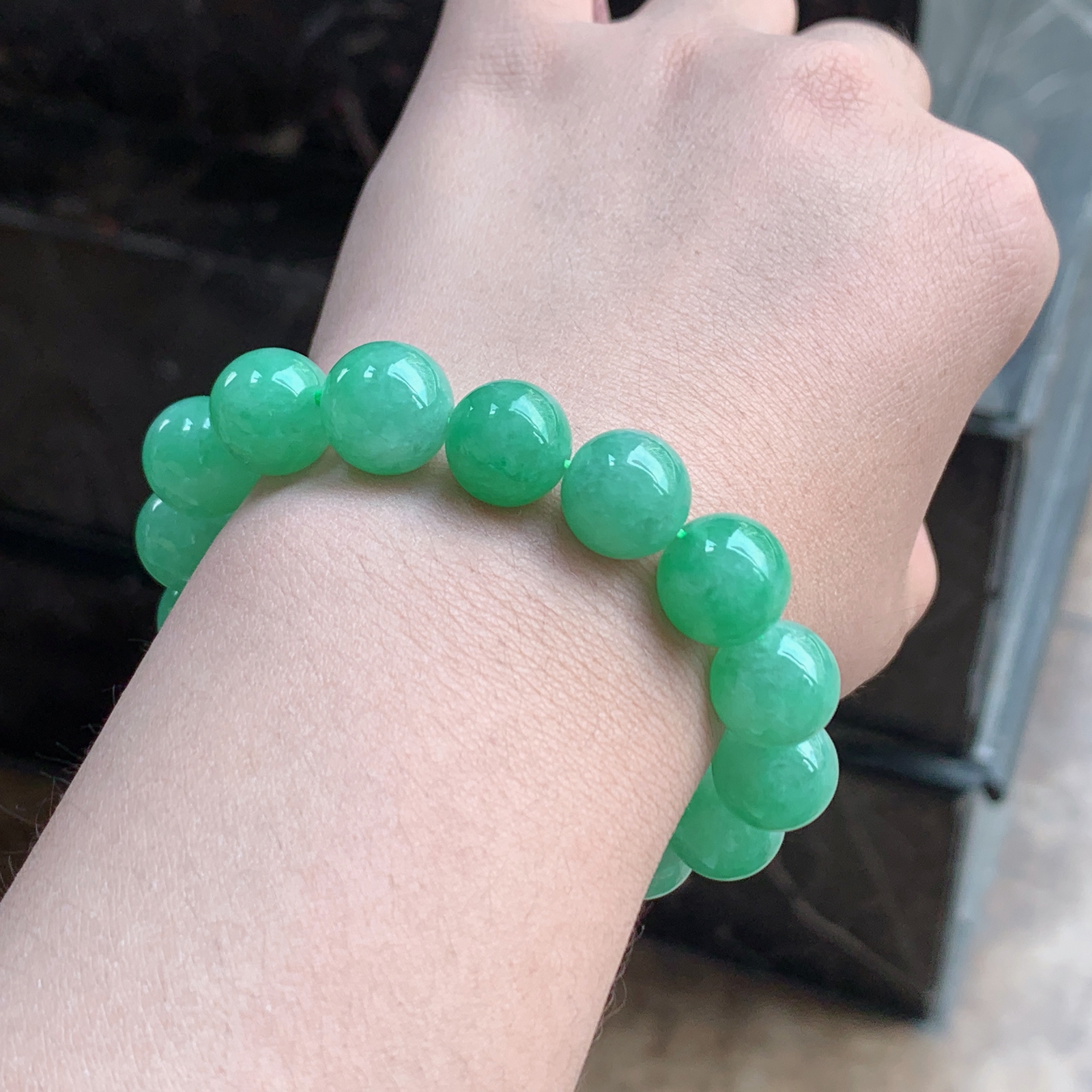 果阳绿翡翠手串