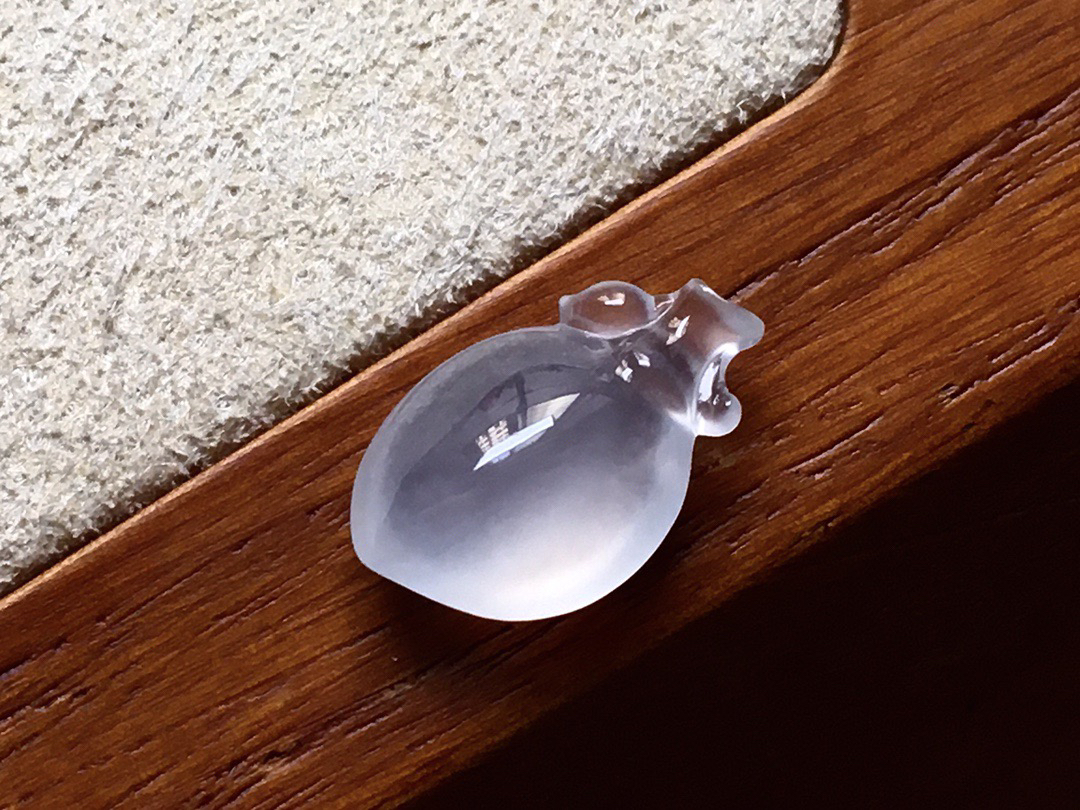 冰福瓜 小巧精致白皙透亮，尺寸13.8*8.6*5.4..